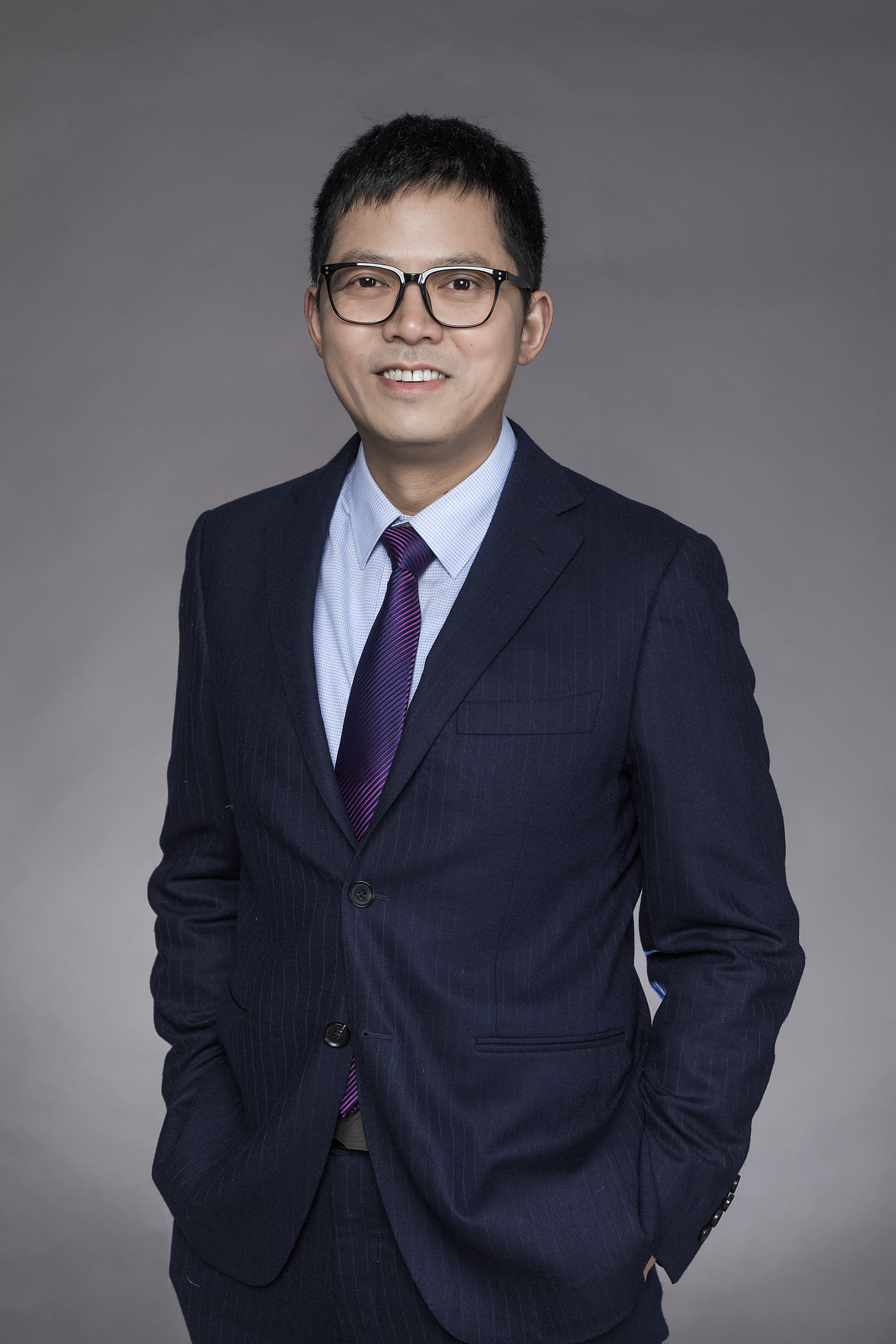 長陽科技黨支部書記兼副總裁周玉波-FZ1032855564.jpg